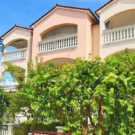 Daire A&a Apartament Srima